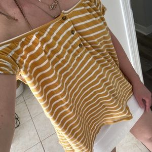 NWOT Mustard and white top
